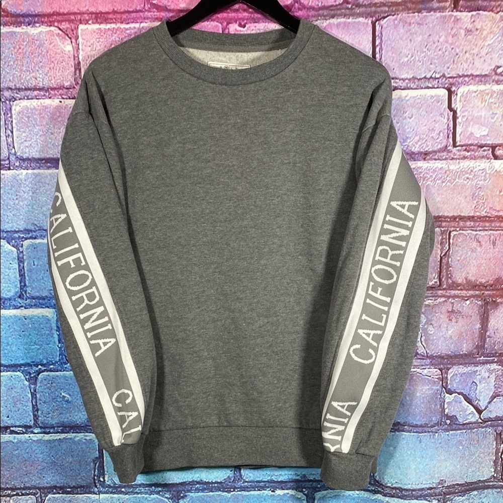 Reflex California Sweatshirt M Gray Crewneck Graphic Pullover Life Is Out There